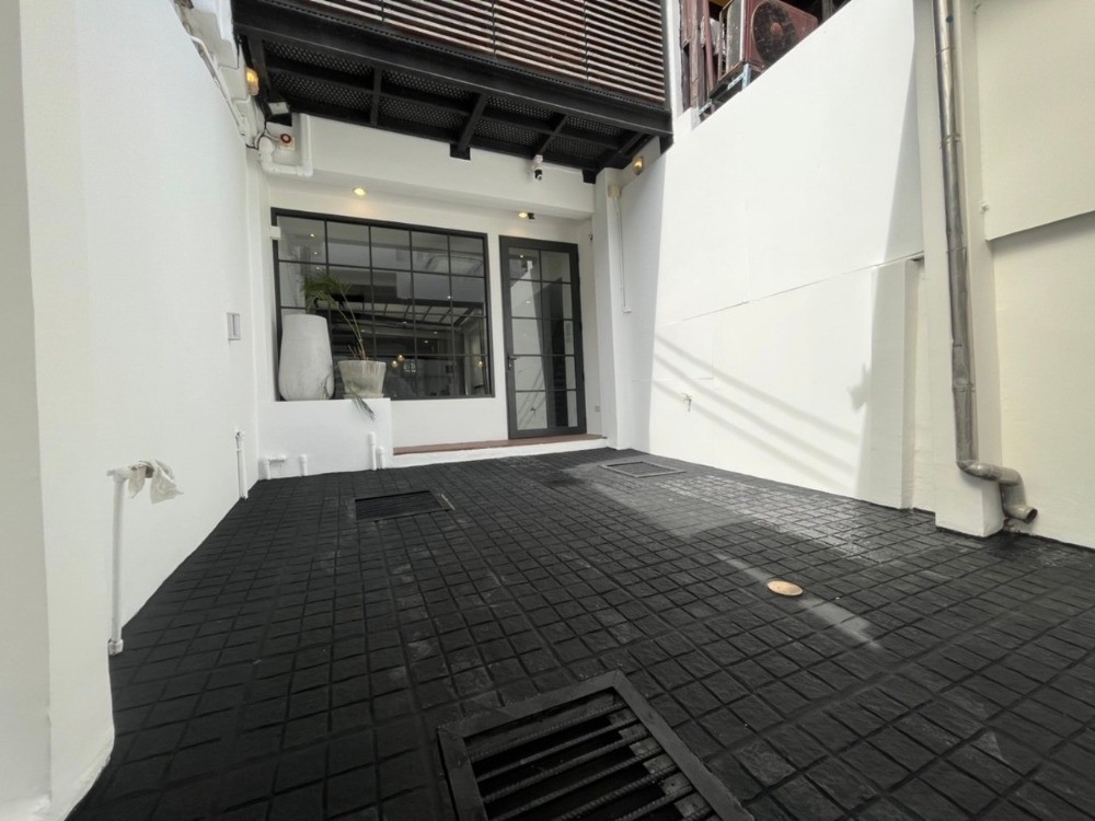 MWW633 ขาย ทาว์นโฮม 4 ชั้น ซอยสุขุมวิท 65